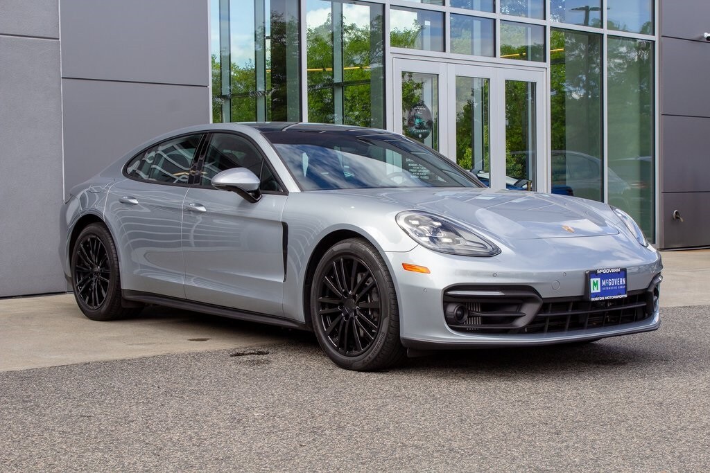 2021 Porsche Panamera 4 photo 3