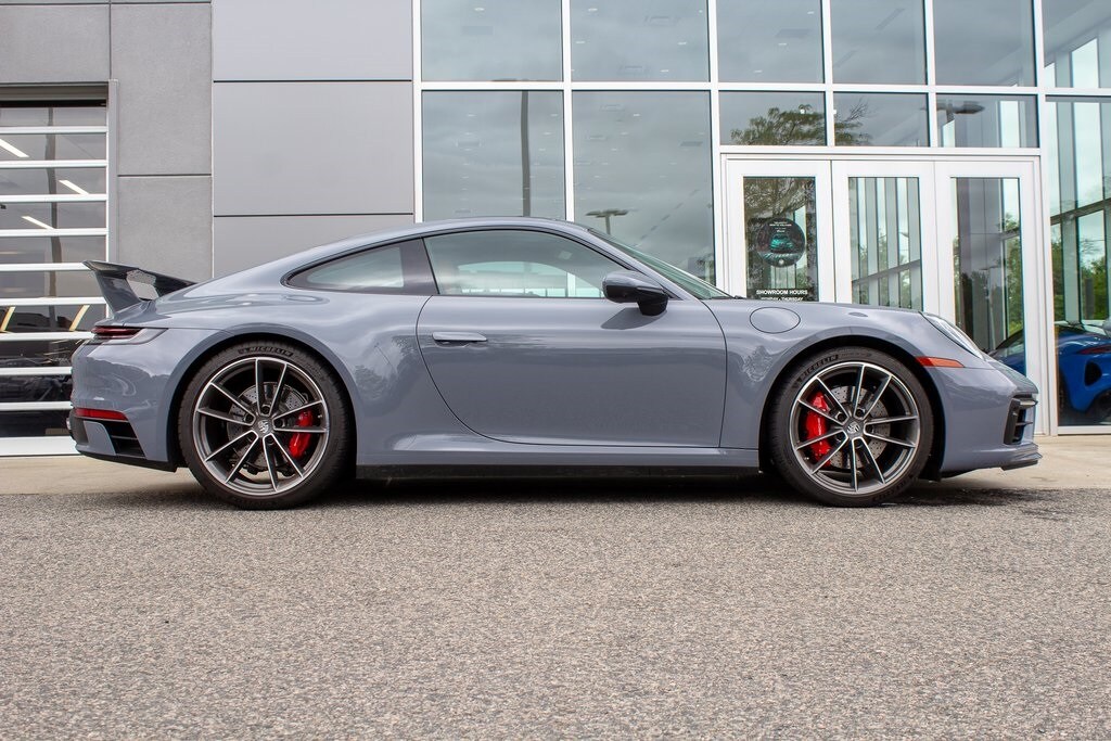 2024 Porsche 911 4S photo 4