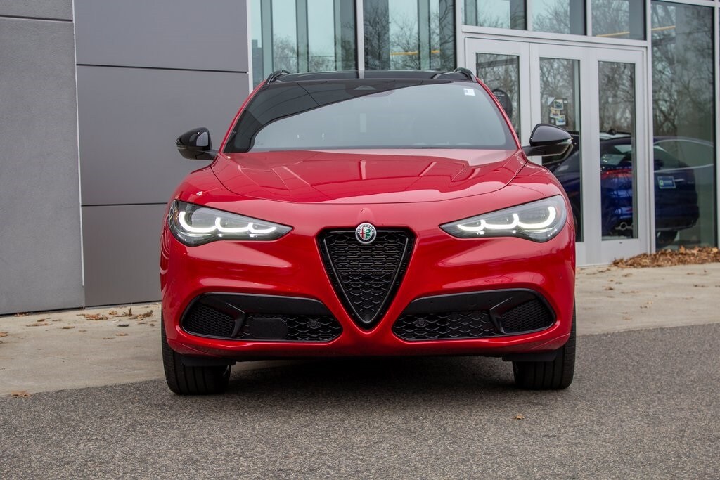 2025 Alfa Romeo Stelvio Tributo Italiano photo 2