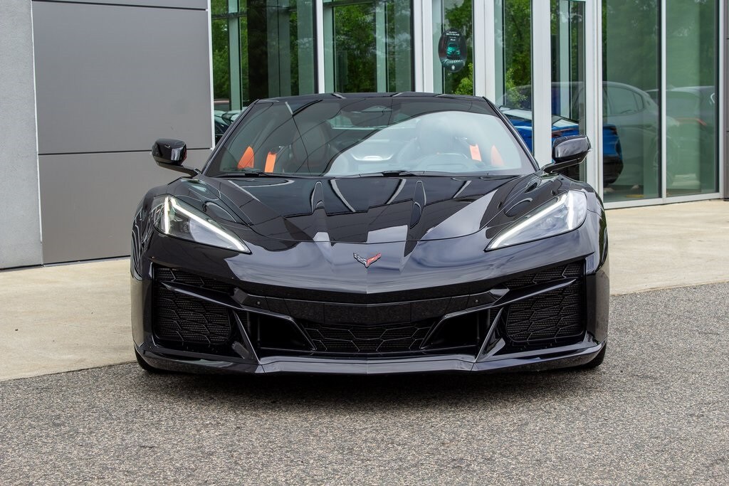 2025 Chevrolet Corvette Z06 3LZ photo 2