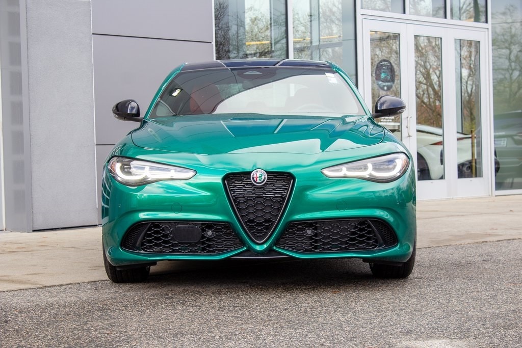 New 2025 Alfa Romeo Giulia AWD Sedan