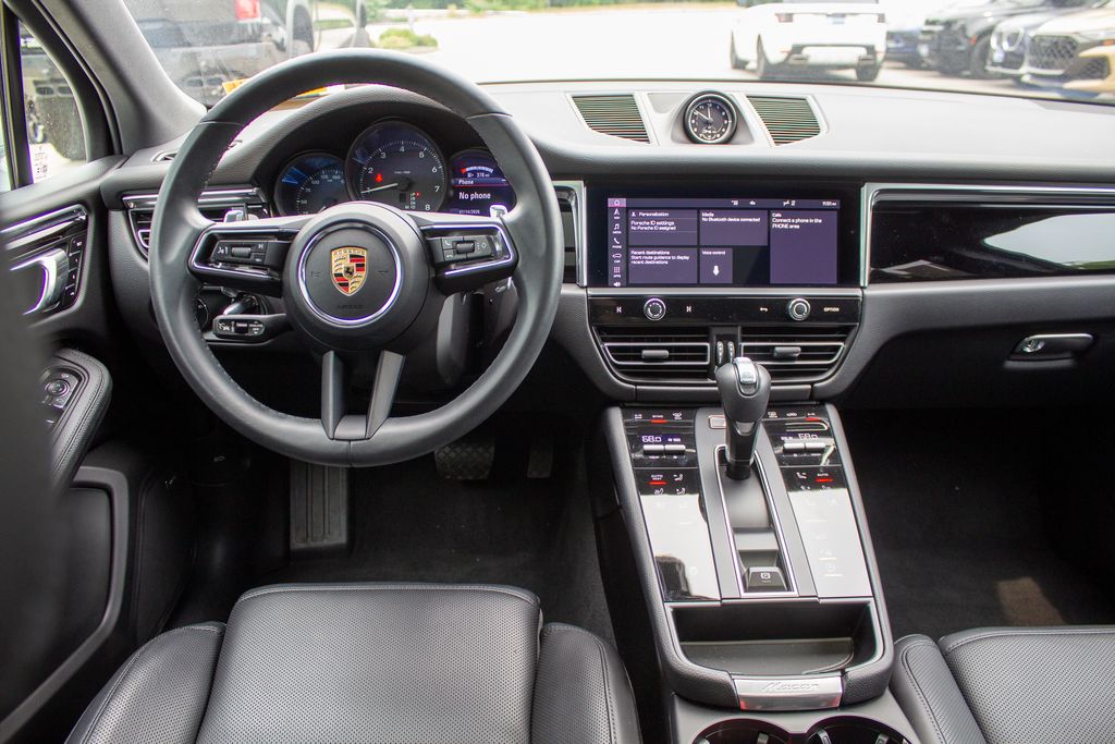 2025 Porsche Macan Base - Photo 13