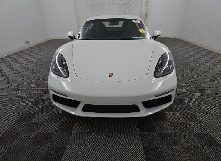 2025 Porsche Cayman Base photo 2
