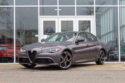 2025 Alfa Romeo Giulia AWD Sedan