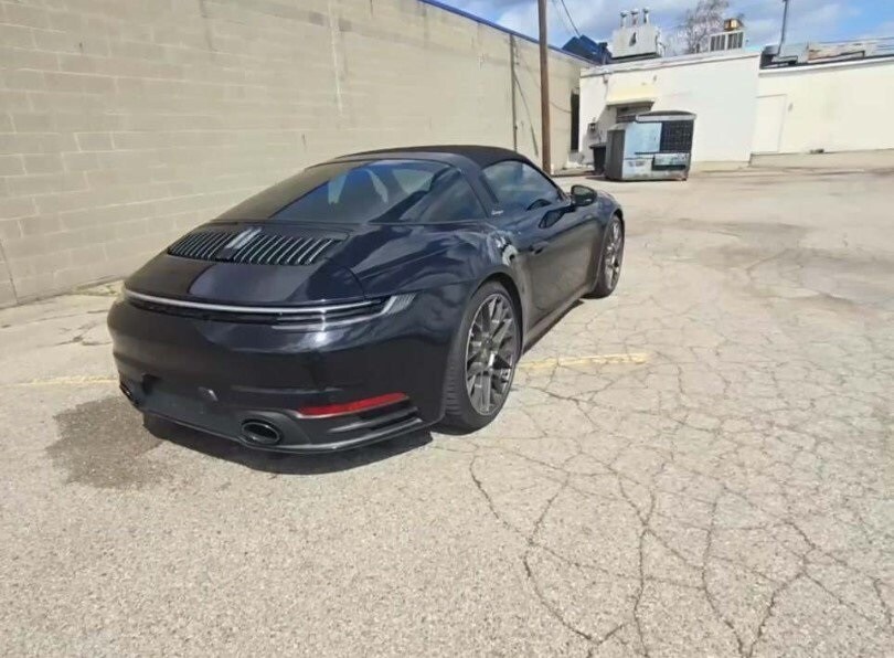 2021 Porsche 911 Targa 4S photo 3