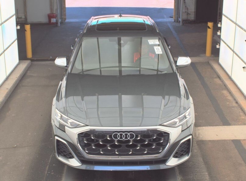 2024 Audi SQ8 Premium Plus photo 2
