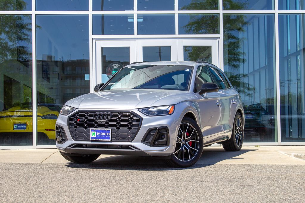 2022 Audi SQ5 Premium Plus's photo