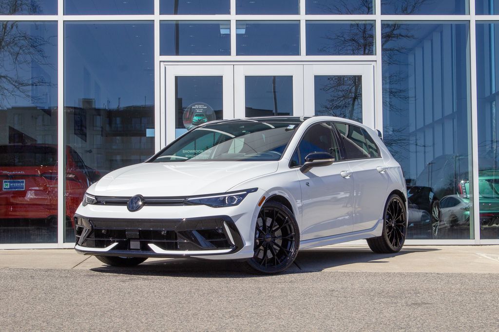 2025 Volkswagen Golf R 2.0 TSI Black Edition DSG's photo