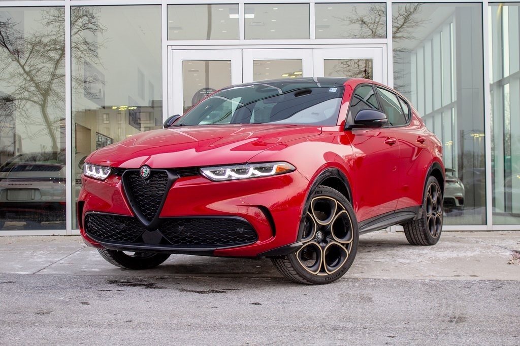 2025 Alfa Romeo Tonale Intensa's photo