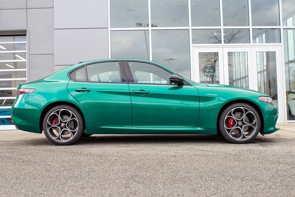 New 2025 Alfa Romeo Giulia AWD Sedan