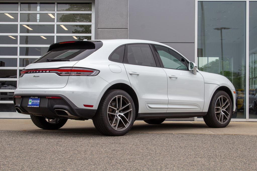 2025 Porsche Macan Base - Photo 10