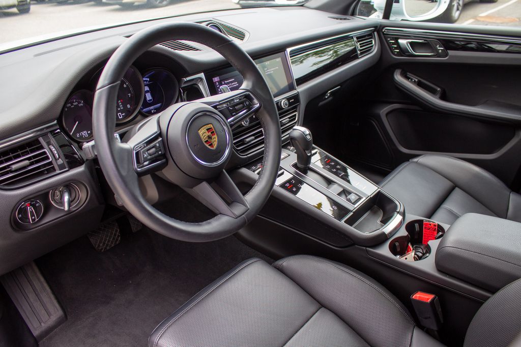 2025 Porsche Macan Base - Photo 11