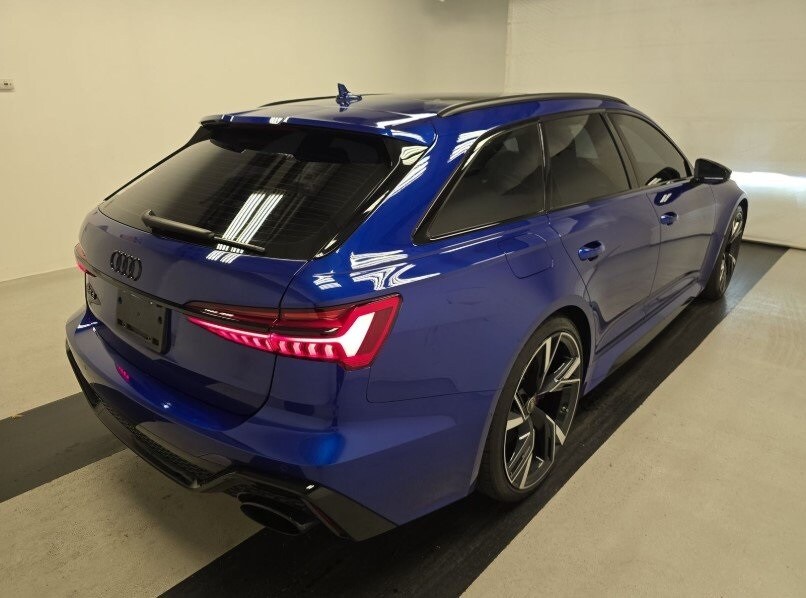 2023 Audi RS 6 Avant Base photo 4