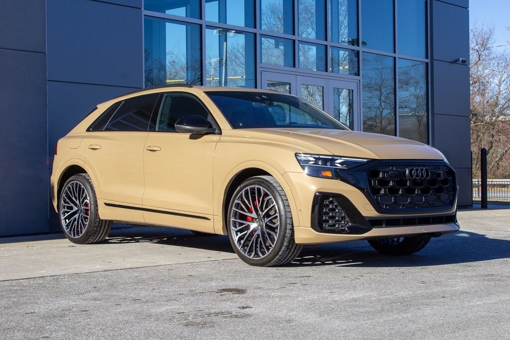 2025 Audi SQ8 Prestige photo 2