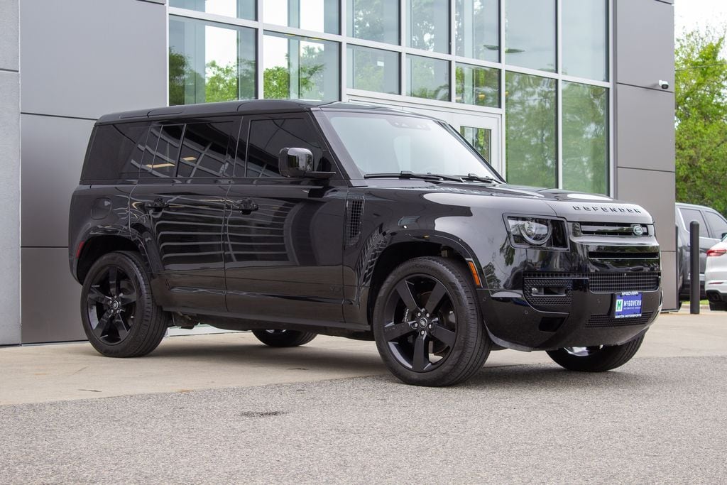 Used 2025 Land Rover Defender 110 V8 SUV