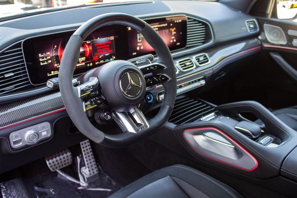 2025 Mercedes-Benz GLE AMG GLE 53 - Photo 11