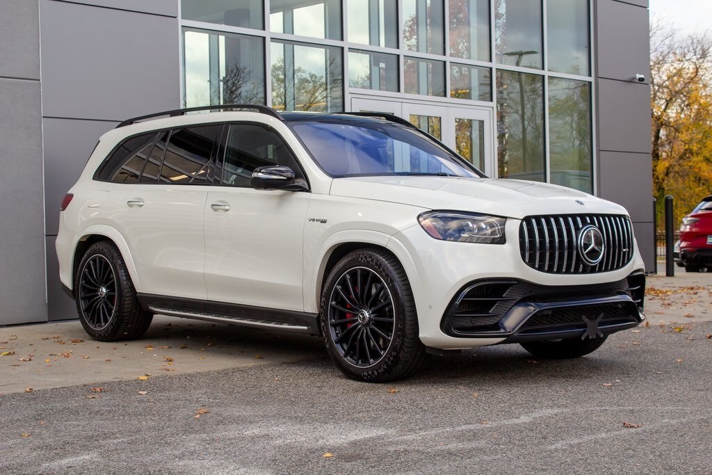 2022 Mercedes Benz GLS 63 AMG 4MATIC photo 2