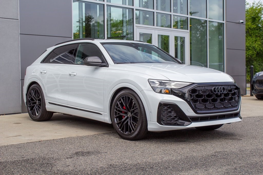2024 Audi SQ8 Premium Plus photo 3