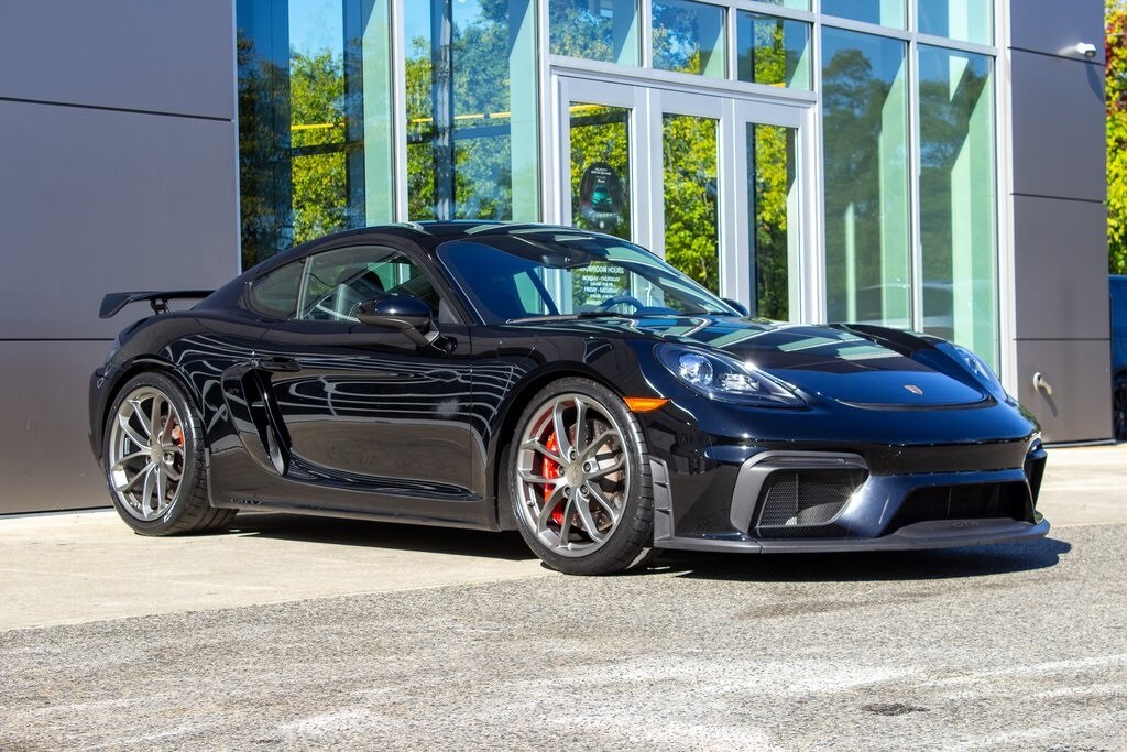 2022 Porsche Cayman GT4 photo 3