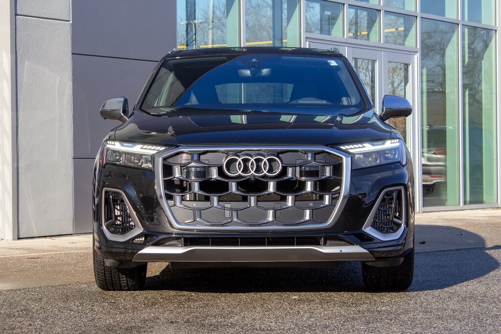 Used 2025 Audi SQ7 Prestige SUV