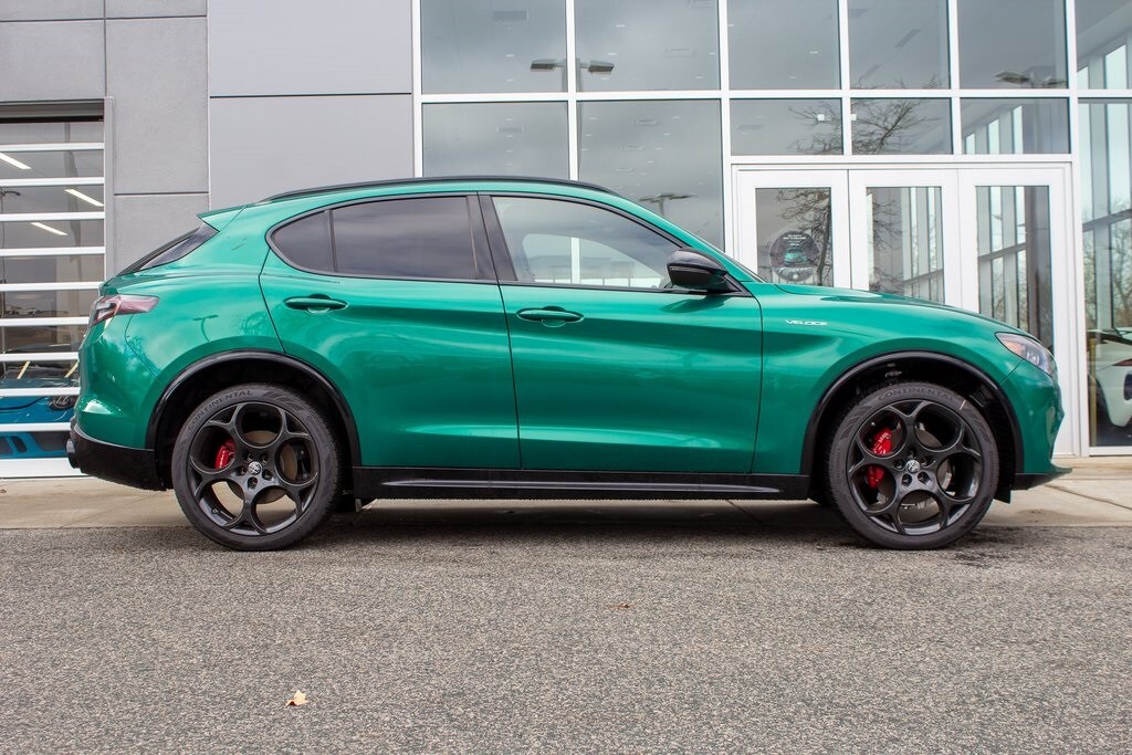 New 2025 Alfa Romeo Stelvio SUV