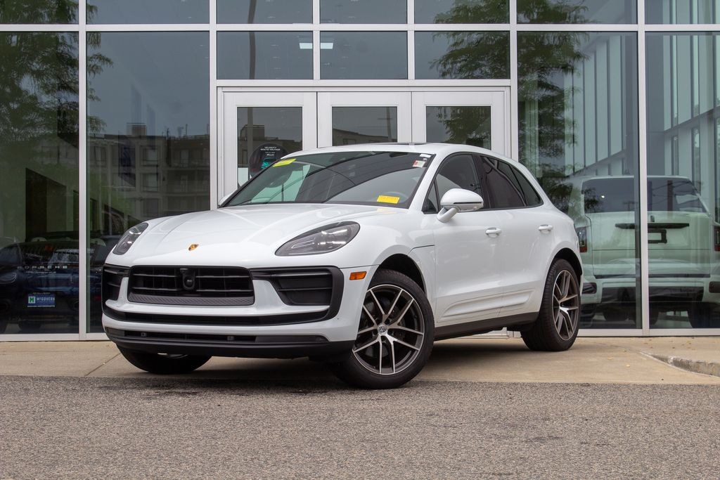 Used 2025 Porsche Macan Base SUV