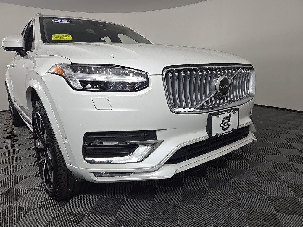 2024 Volvo XC90 Plus photo 3