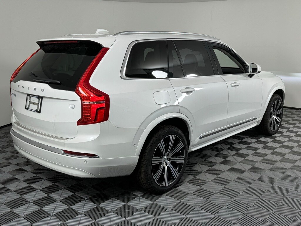 2025 Volvo XC90 Plus photo 4