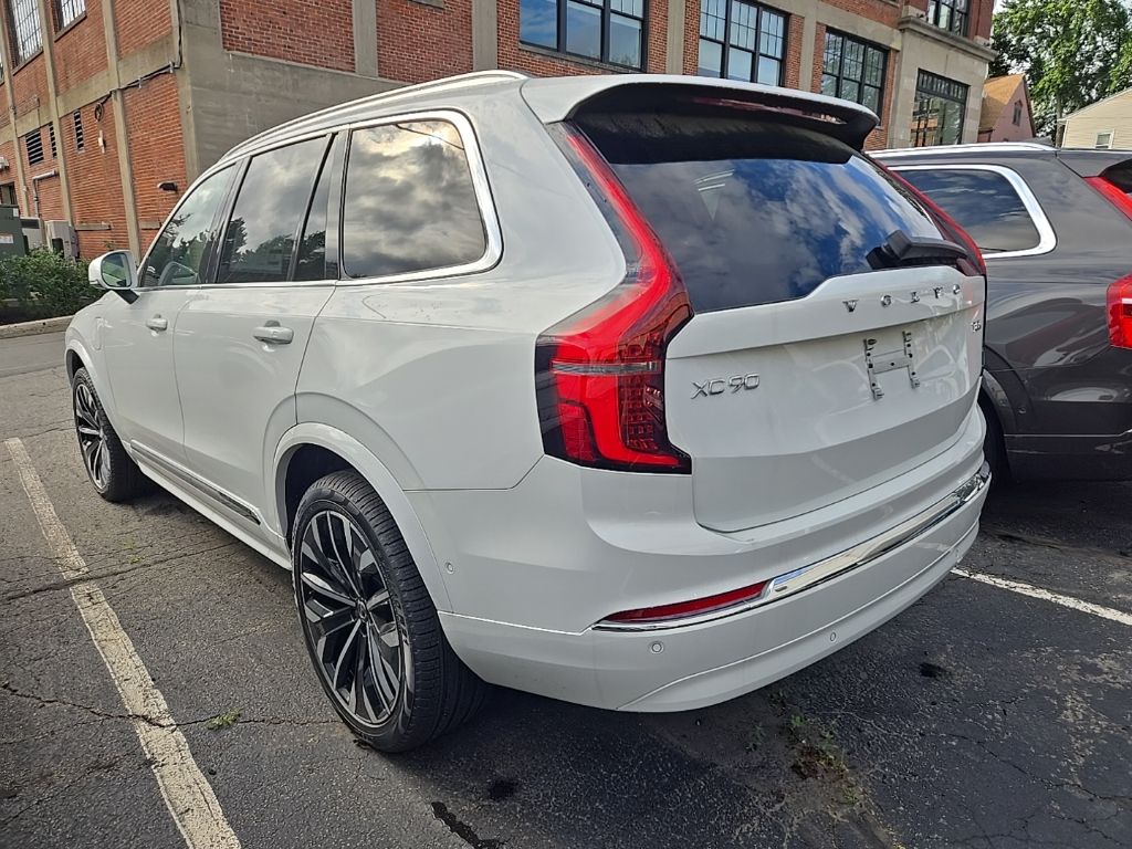 2025 Volvo XC90 Ultra - Photo 6