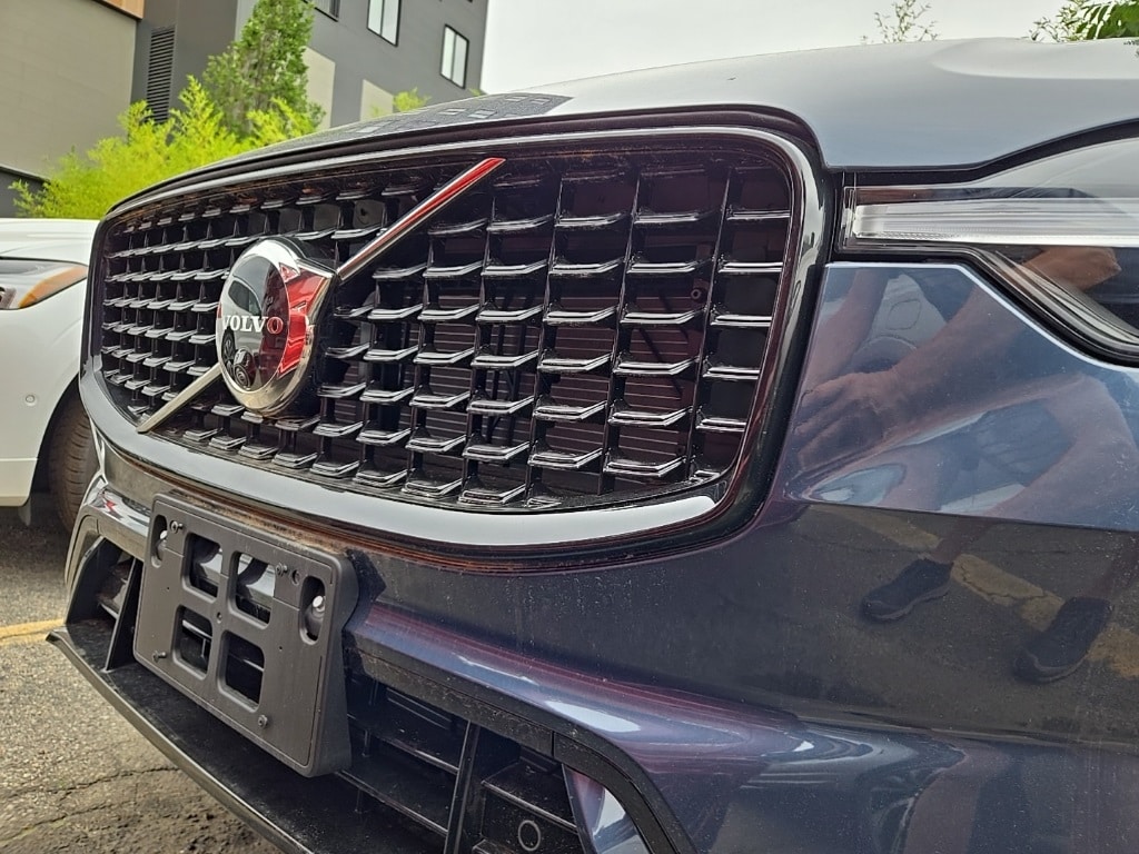 New 2025 Volvo XC60 B5 Ultra SUV