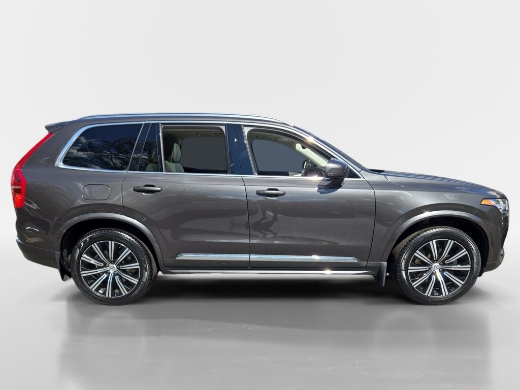 2024 Volvo XC90 B5 Core photo 2