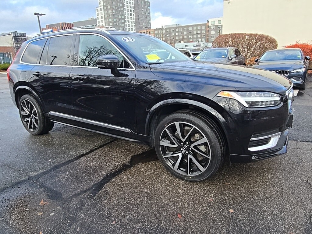 2023 Volvo XC90 Plus photo 4