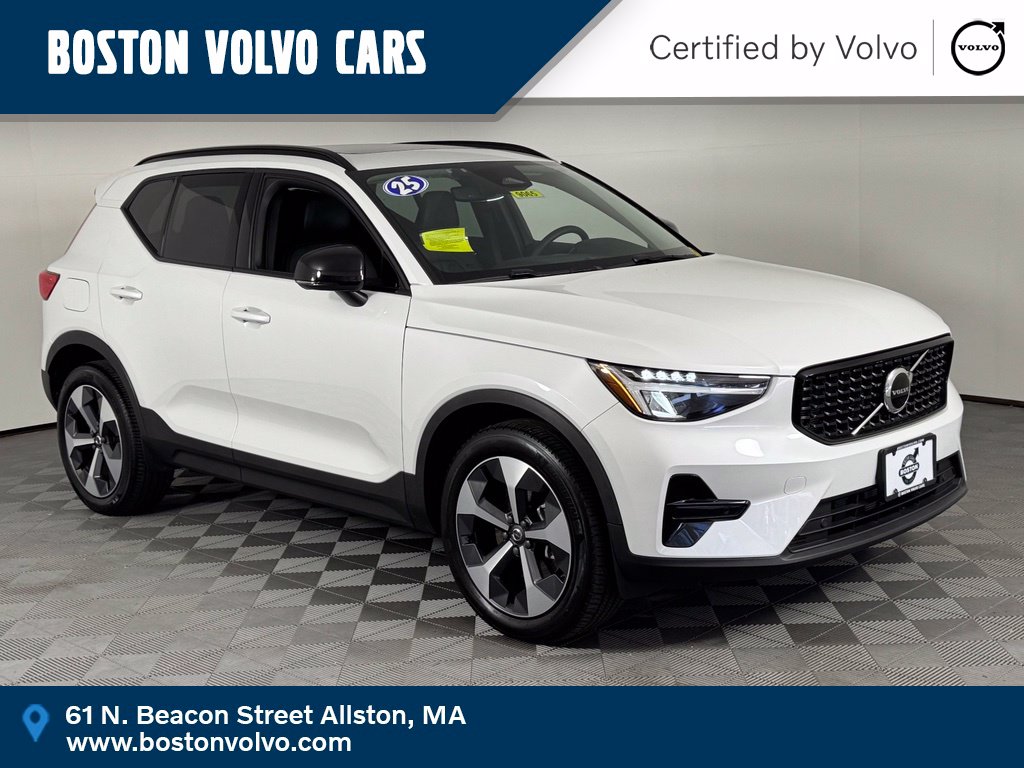 2024 Volvo XC40 SUV 