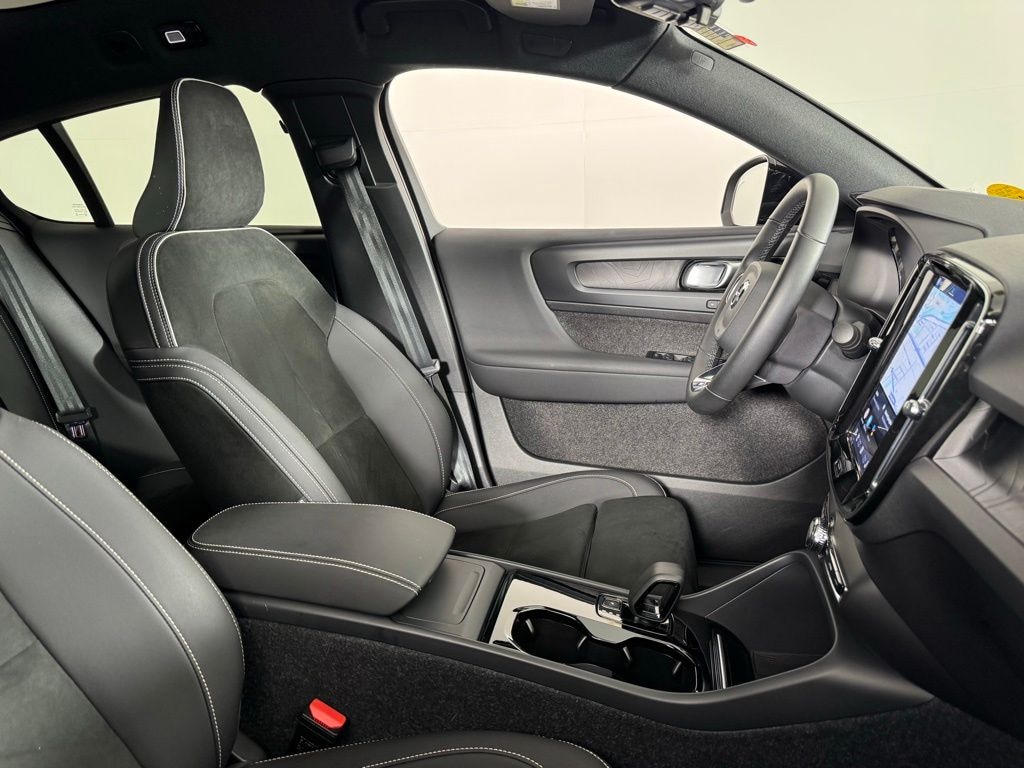 Used 2022 Volvo C40 Recharge Pure Electric Ultimate SUV