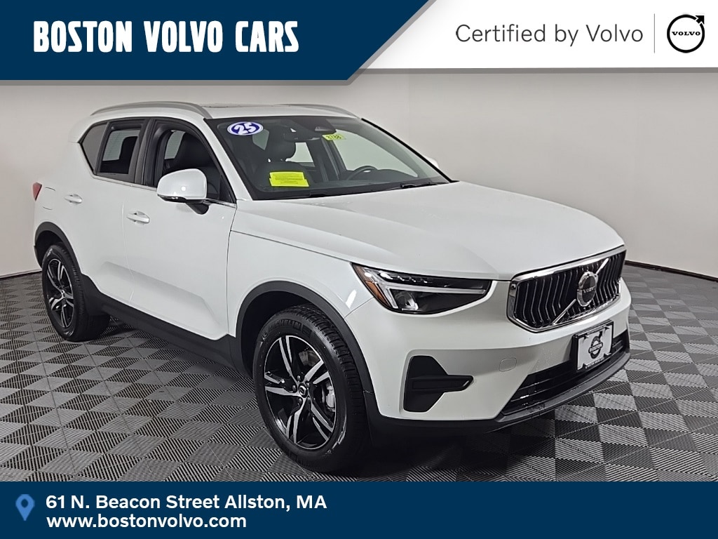 Certified 2025 Volvo XC40 B5 Core SUV