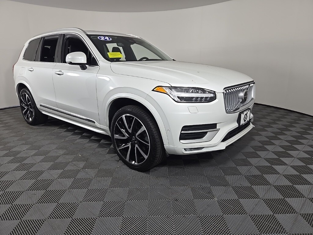 2024 Volvo XC90 Plus photo 2