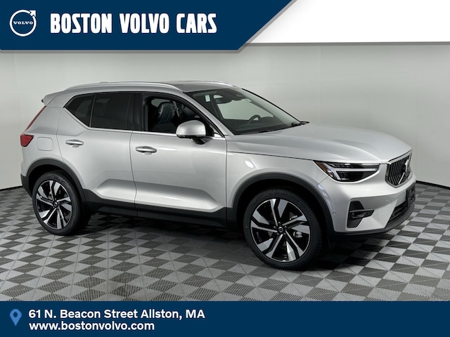 2025 Volvo XC40 B5 Plus Bright Theme SUV