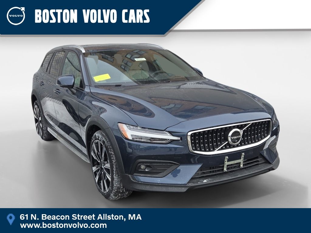 2026 Volvo V60 Cross Country