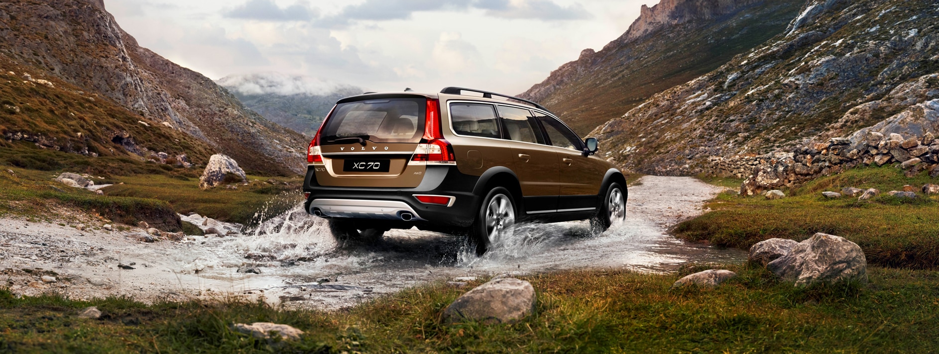 2017 Volvo XC70 - On Road Capability, Off Road Potential 2017 Volvo XC70 - On Road Capability, Off Road Potential