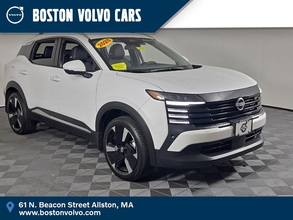 2025 Nissan Kicks SR