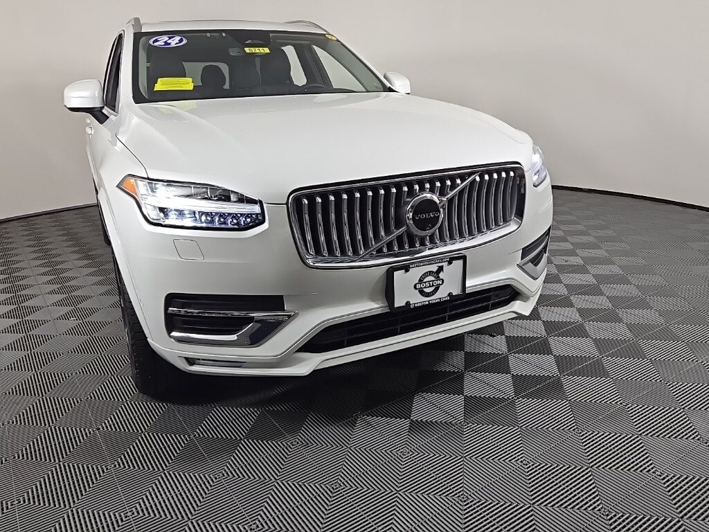 2024 Volvo XC90 Plus photo 3