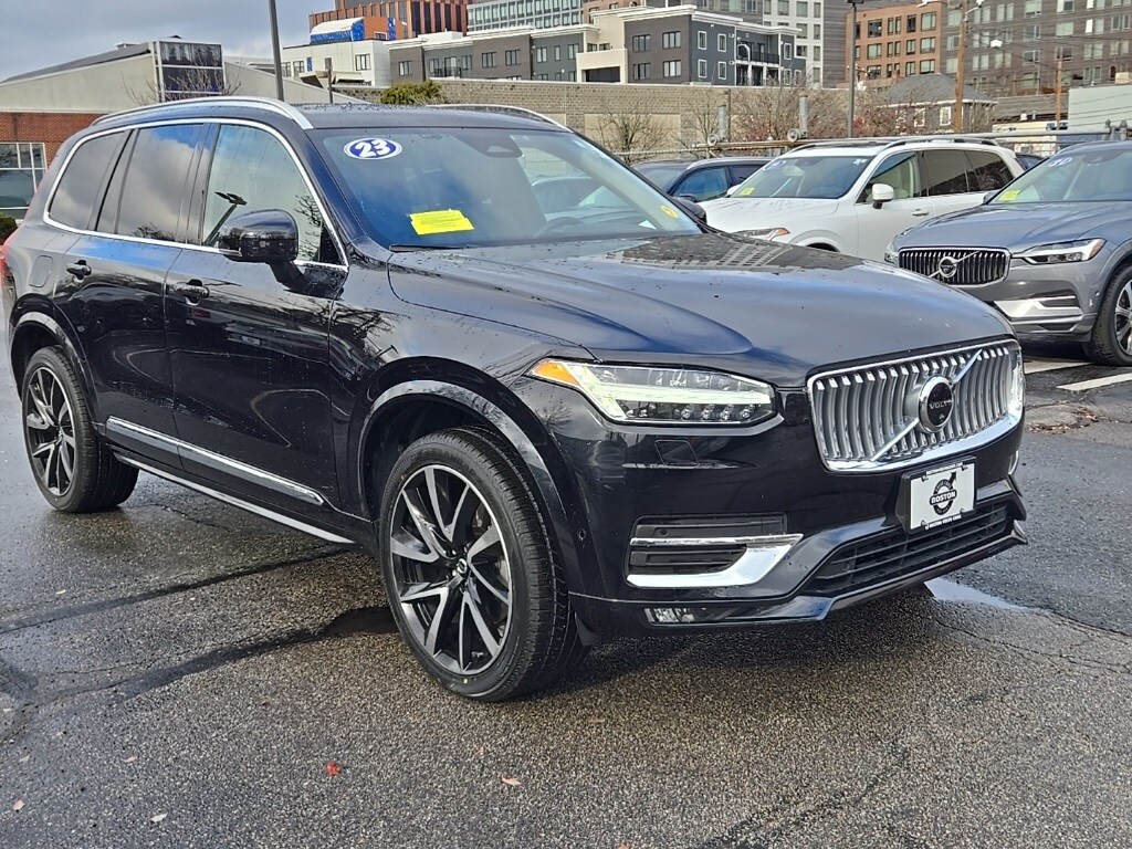2023 Volvo XC90 Plus photo 2