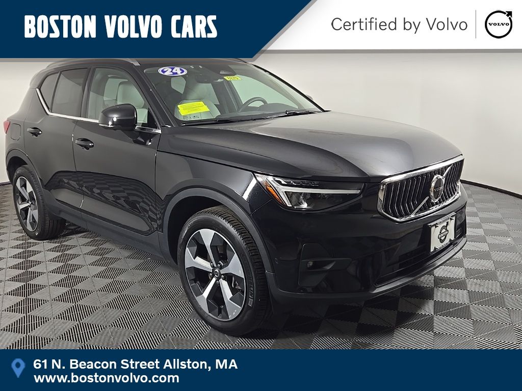 2024 Volvo XC40 SUV 