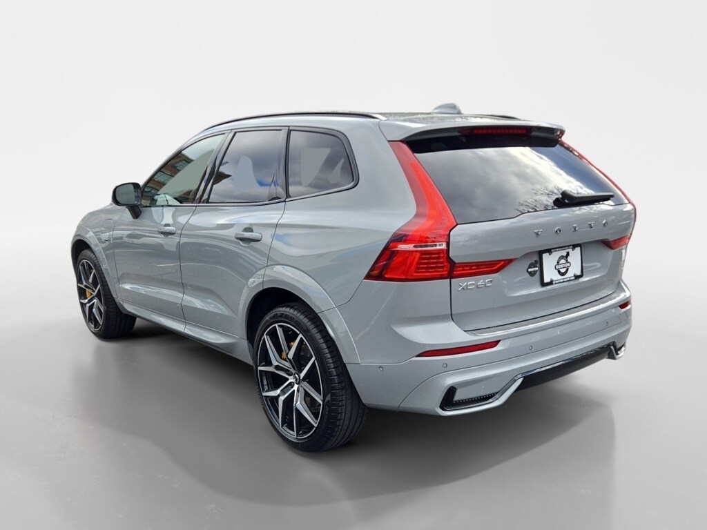 2025 Volvo XC60 Hybrid T8 Polestar photo 4