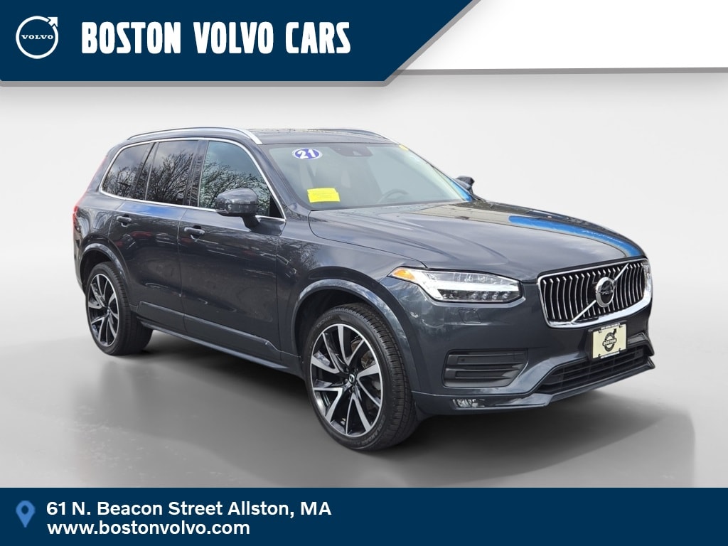 2021 Volvo XC90 Momentum's photo