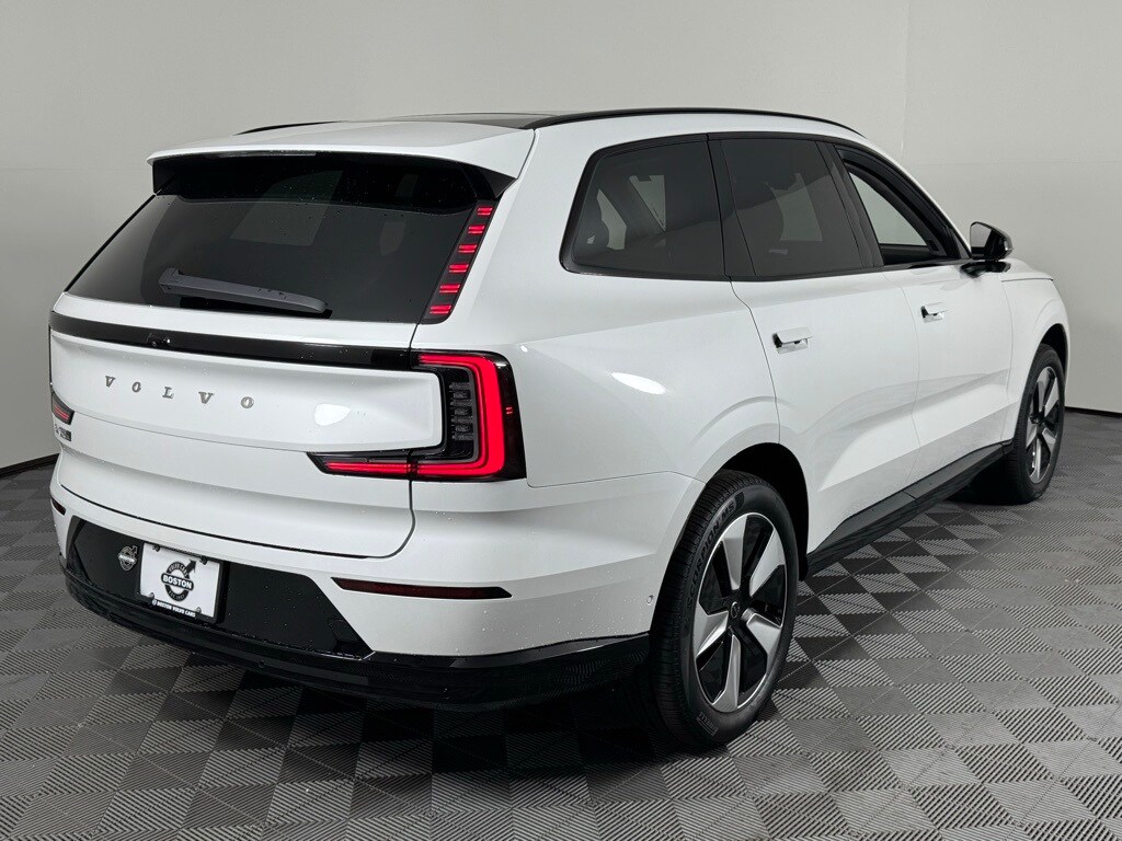 2025 Volvo EX90 Twin Motor Plus photo 4