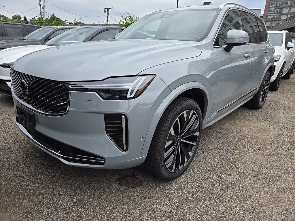 2026 Volvo XC90 Plus photo 2