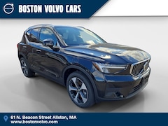 2025 Volvo XC40 B5 Core Bright Theme SUV