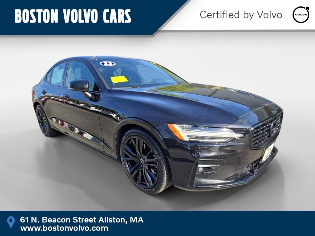 2022 Volvo S60 B5 Black Edition Momentum