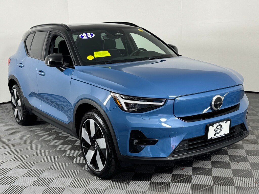 2023 Volvo XC40 Recharge Ultimate photo 3